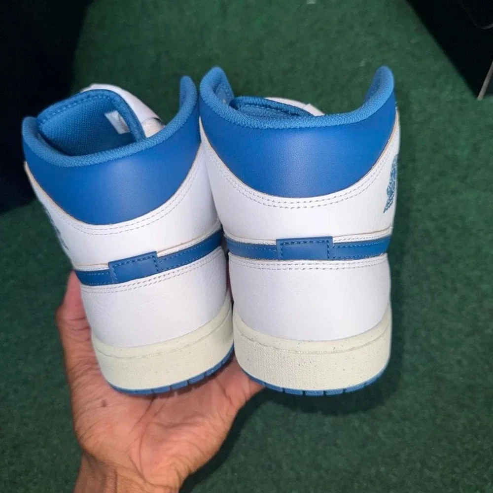Jordan 1 mid SE white blue Size 13